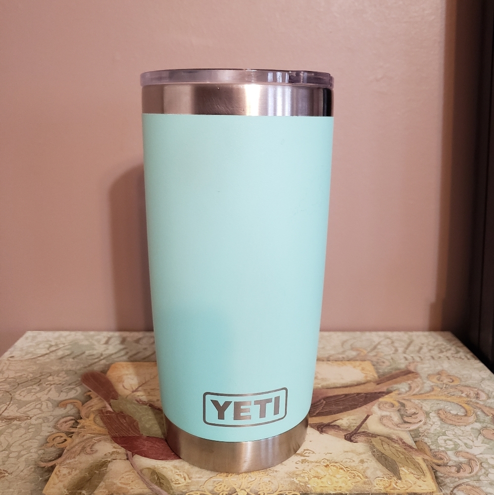 YETI 20 oz tumbler in Seafoam